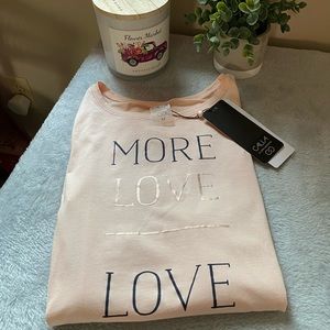 Carrie Underwood tank top